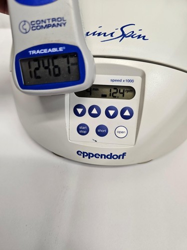 Eppendorf 5452 MiniSpin Micro 110 Volt Centrifuge w/ F45-12-11 Rotor & Lid, Warr - Picture 6 of 6