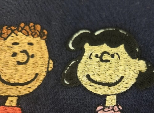 Felpa Peanuts Med ricamata Snoopy Charlie Brown & Gang Navy 2025 - Foto 6 di 14
