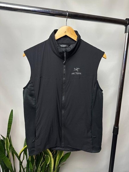 Women Arc'teryx Vest Black Polyamide 40 / L / 48