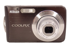 Nikon COOLPIX S210 8.0MP Digital Camera Black For Parts No Battery