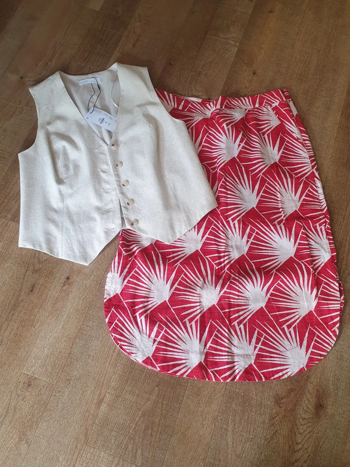 Bnwot White Stuff Red White Linen Lined Tulip Skirt& bnwt linen waistcoat fit 10