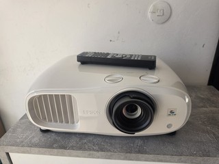 Epson EH TW7000 Beamer (Bitte Lesen )