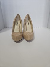 Beautiful cream quilted/cushioned stilettos from BCBG Generation. No Scratches.