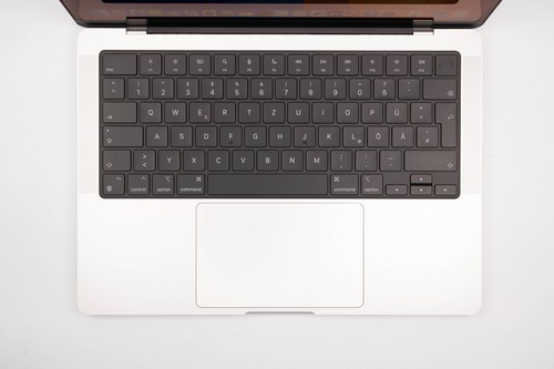 Apple MacBook Pro 14" M4 10C CPU 10C GPU 512 Go SSD 16 Go RAM 2024 - Photo 2/9
