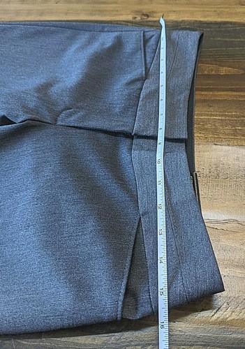 EXPRESS NWT WOMEN'S CROP LOW RISE STRAIGHT THROUGH HIP & THIGH GRAY PANTS SZ 2 - Picture 8 of 11