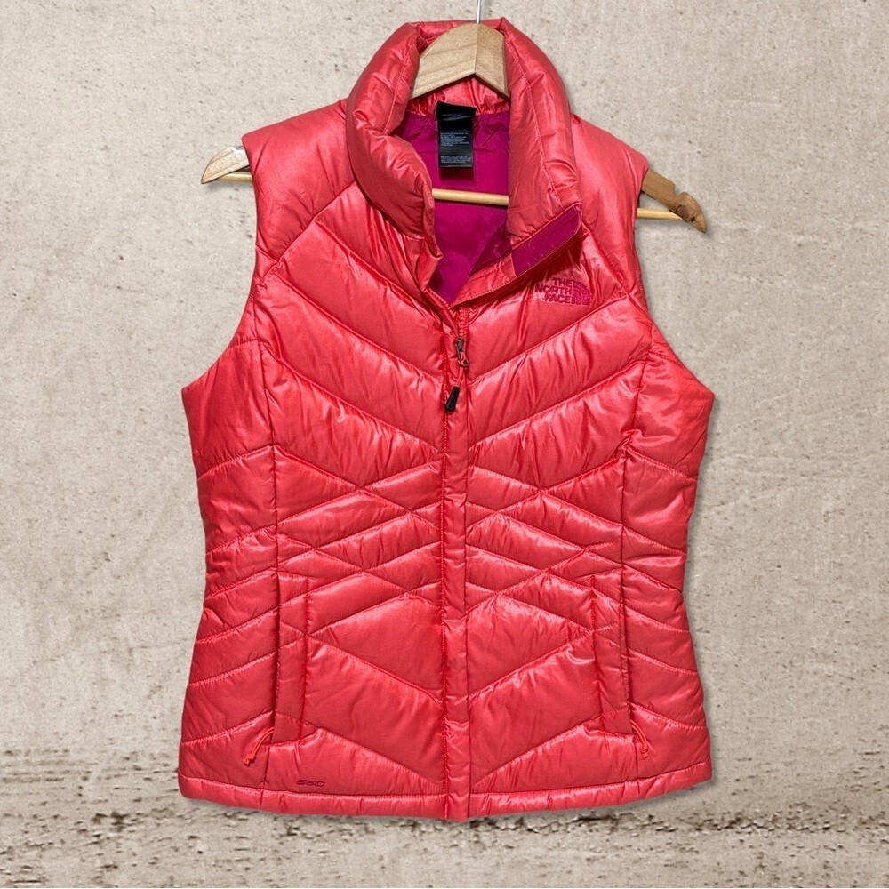 The North Face Womens Pink Puffer Vest Lightweight Warm Winter Layer