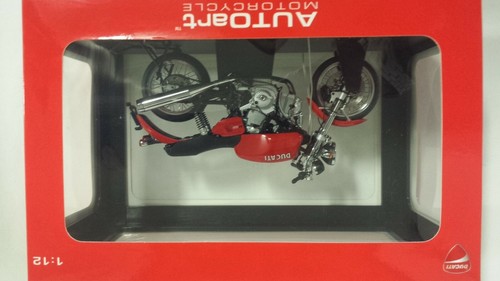 Ducati GT1000 autoart 1/12 - Picture 4 of 8