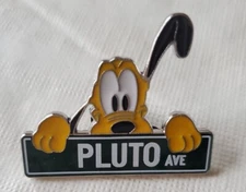 Disney Trading Pin - PLUTO AVE - Disney Street Signs