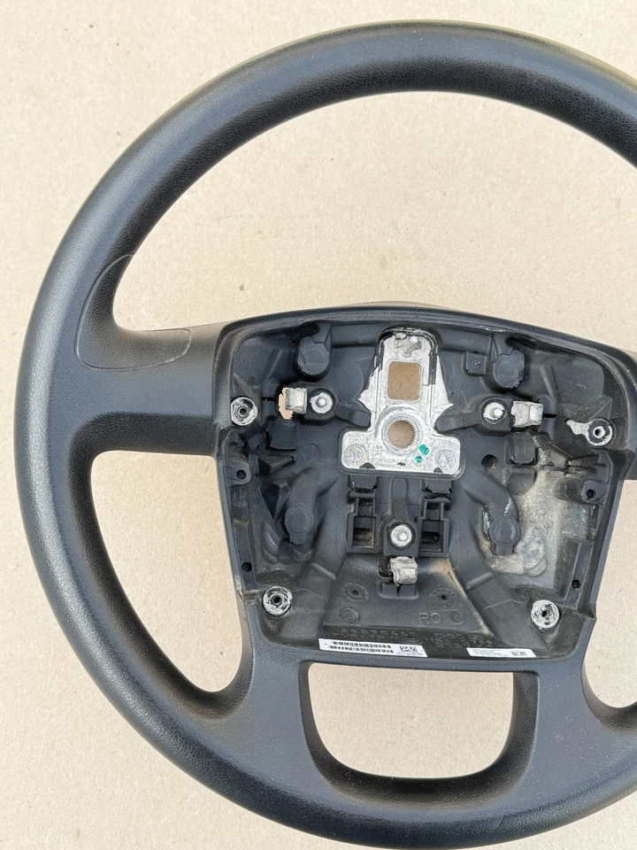 Volante de conductor RAM PROMASTER 2500 2015-2022 OEM P1ZT74JXWAB Foto 3 de 4