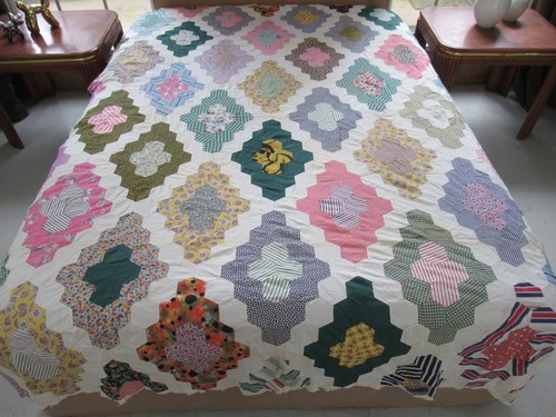 Vintage Feed Sack & 50s~60s Cotton MARTHA WASHINGTON'S FLOWER GARDEN Quilt TOP