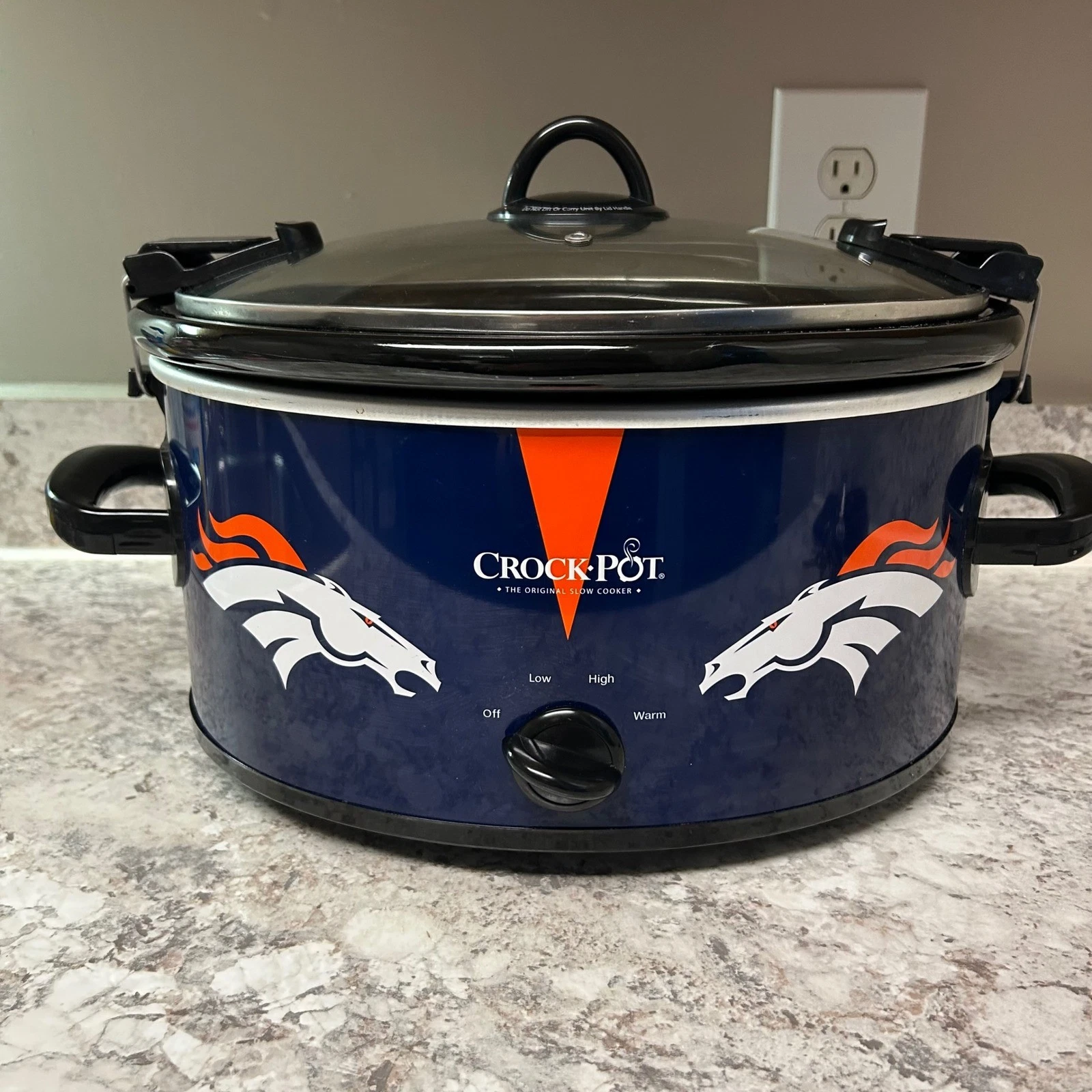 Crock-Pot Slow Cooker 6qt Blue Denver Broncos NFL Cook Carry SCCPNFL600-DB