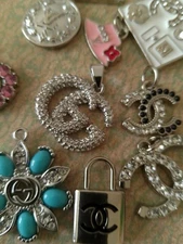 Silver 17  PCs  Stamped  Gucci Gold Tone Button  Zipper Pull 