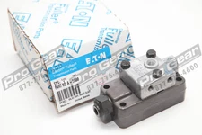  FULLER TRANSMISSION PART A5000 SLAVE VALVE & 19481 GASKET