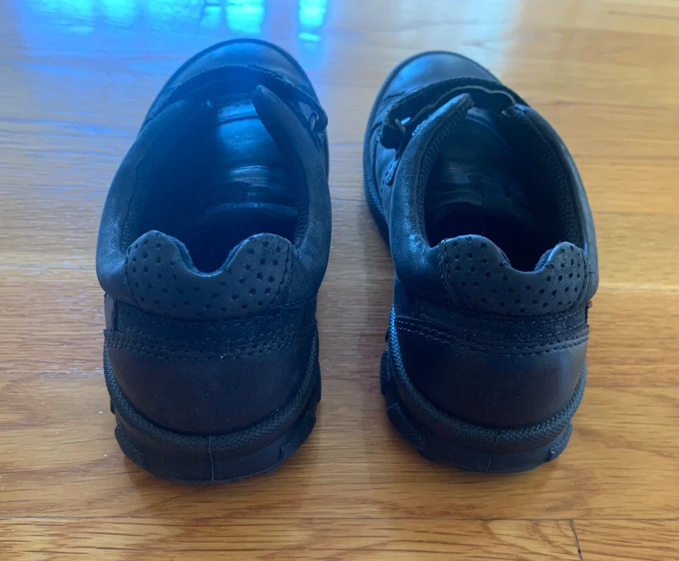 ECCO Little Boys Kids Black Leather Sneakers Casual Shoes Grip Strap Sz 3 EUR 34 - Image 3 of 4
