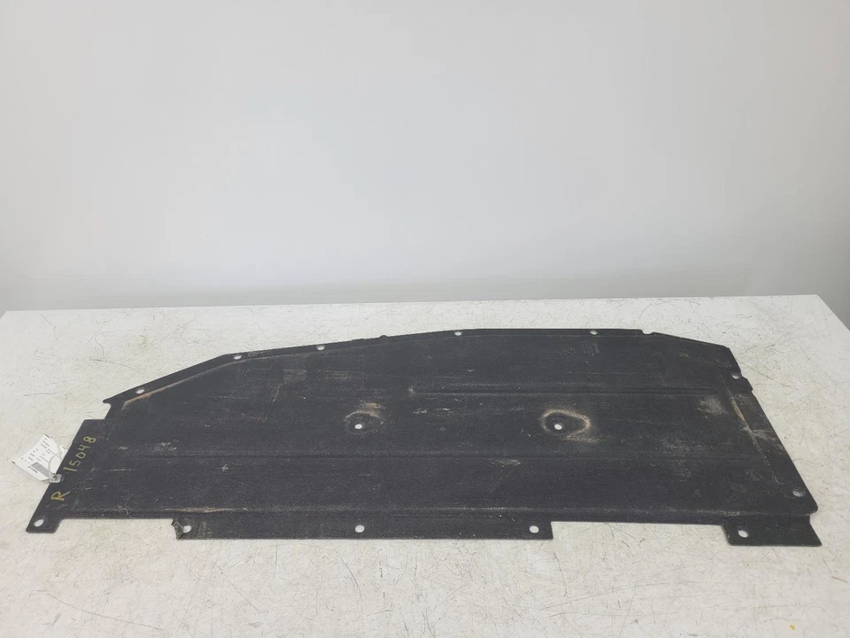 2017-2020 Ferrari Portofino OEM PASSENGER SIDE LATERAL UNDERTRAY PART# 767969 Foto 3 de 4
