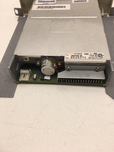 11mm Floppy Diskette Drive FDD WID LR102061 - Picture 4 of 5