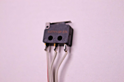 10x Microschalter Nr89 Burgess F4T7Y1-GP-STA Min.mit Fahne L13xB5xH10mm 250V5A