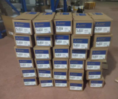 Free Expedited delivery MITSUBISHI SERVO MOTOR HC-KFS43B NEW 