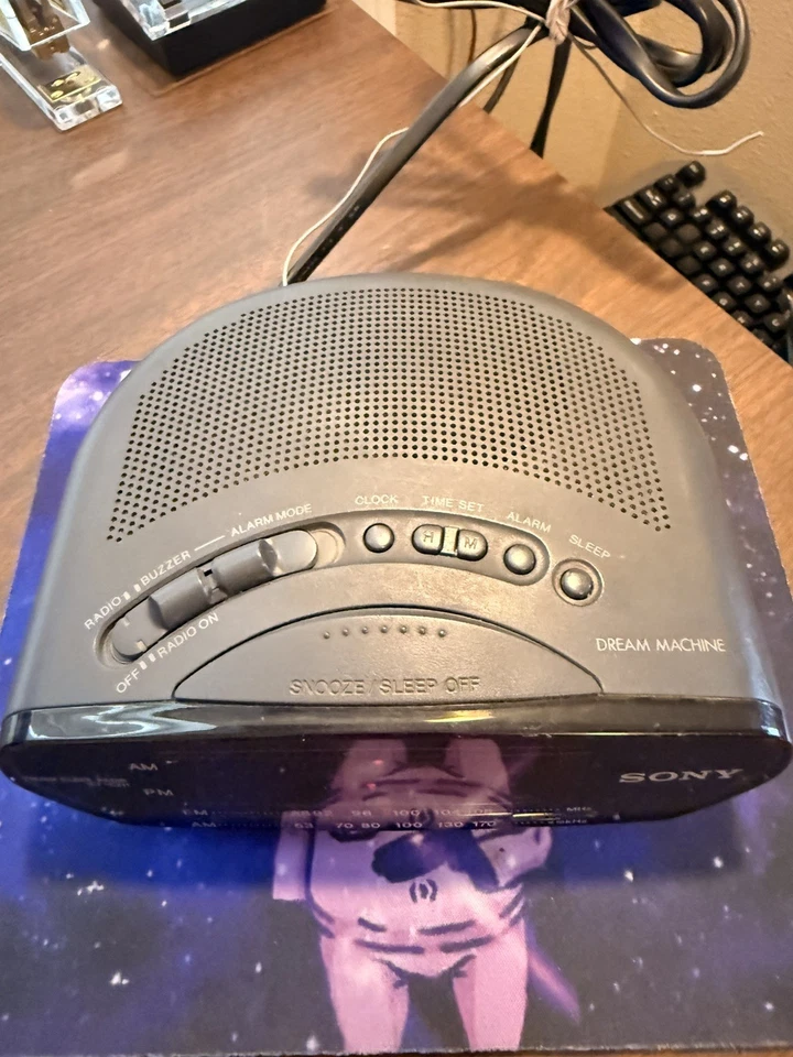 Radio Reloj SONY Dream Machine ICF-C211 FM AM Negro Digital Alarma Probado Funciona Foto 3 de 3