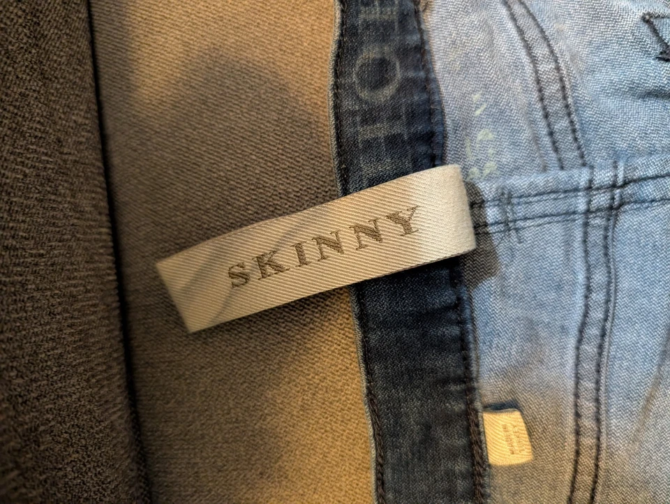 BURBERRY SKINNY JEANS 35R - Image 3 of 4