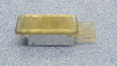 VW Touareg GOLF / SEAT - Innenraumbeleuchtung Innenleuchte Türleuchte 6L0947565