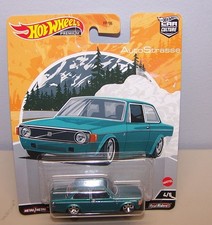 Hot Wheels Premium Car Culture "Auto Strasse" - '73 Volvo 142 GL Diecast Car 4/5