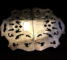 VINTAGE TRIVET-HOTPLATE EXPANDS TO 7" X 11.5"