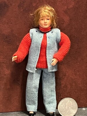 Dollhouse Miniature Doll Lady D by Caco 1:12 one inch scale F162 Dollys Gallery