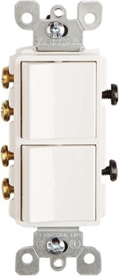 NEW Leviton 5643-W Decora Traditional 3-Way Combination AC Switch 120/277 Volt