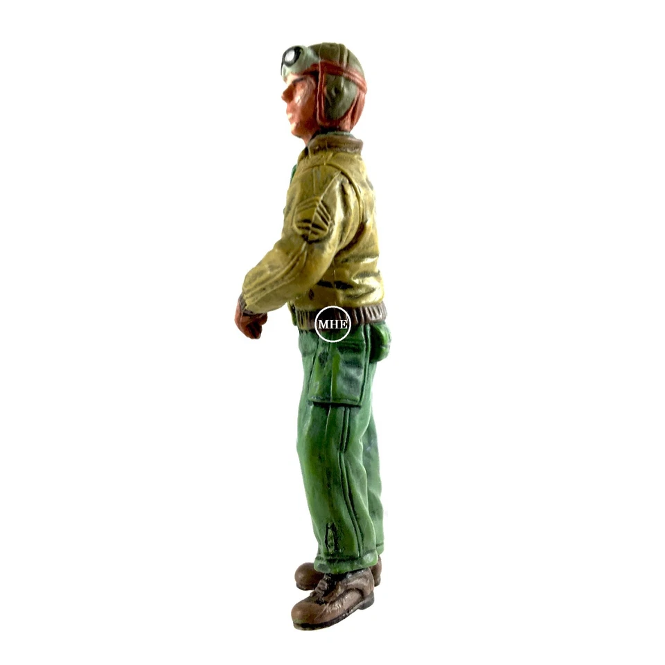 1:32 Unimax Toys Forces of Valor WWII US Army M4A3 Sherman Tank Commander Figure - Image 3 of 4