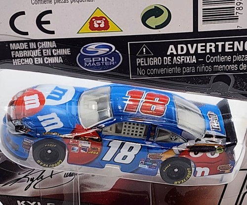 2012 Spin Master NASCAR Authentics 18 Kyle Busch 1:64 M&M's Toyota Camry Limited - Picture 6 of 7