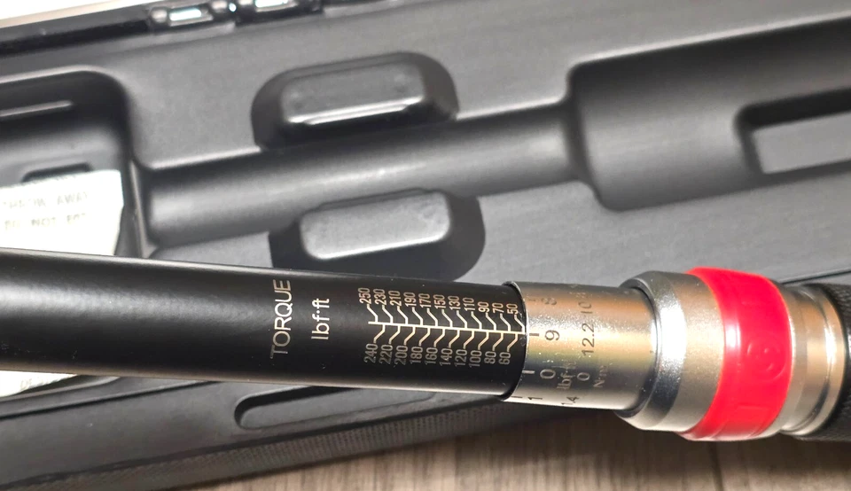 Nueva llave dinamométrica Chicago Pneumatic 1/2" PRO 50-250 pies-lbs #CP8917 Foto 3 de 4