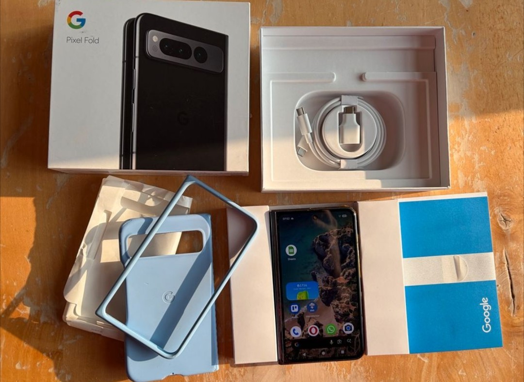 Google Pixel Fold 256 GB Obsidian Black
