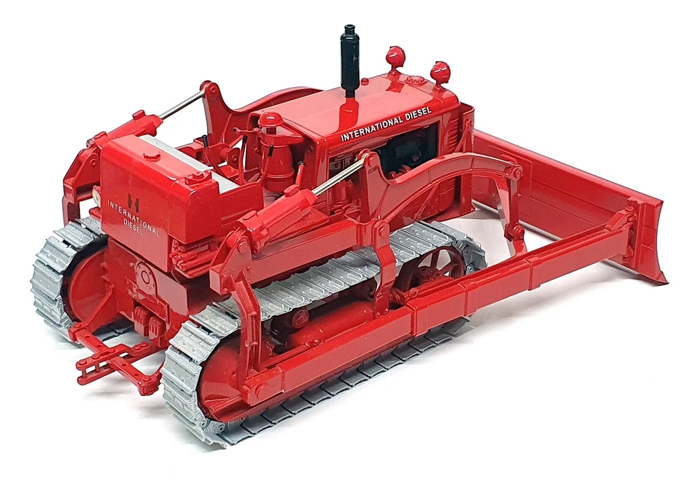 Speccast 1/16 Scale ZJD156 International Harvester TD-14 Crawler w/ Blade - Red - Image 2 of 4