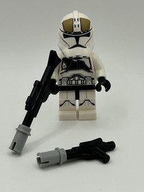 Lego Star Wars Minifigure Clone Trooper With Blasters 75182