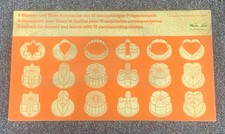 Vintage niemieckie przecinarki do ciasteczek i znaczki z motywem kwiatowym z tworzywa sztucznego, zestaw 18 szt.