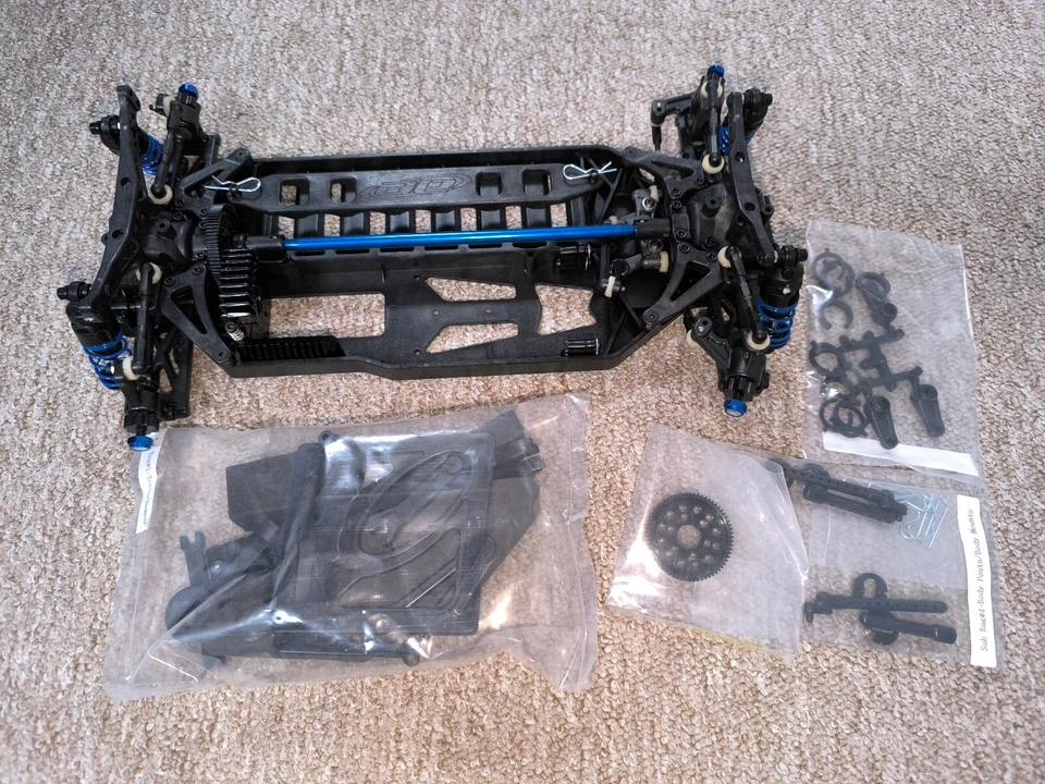 Team Associated TC4 Club Racer 1:10 Elektro Tourenwagen 4WD, NEU - Bild 3 von 4