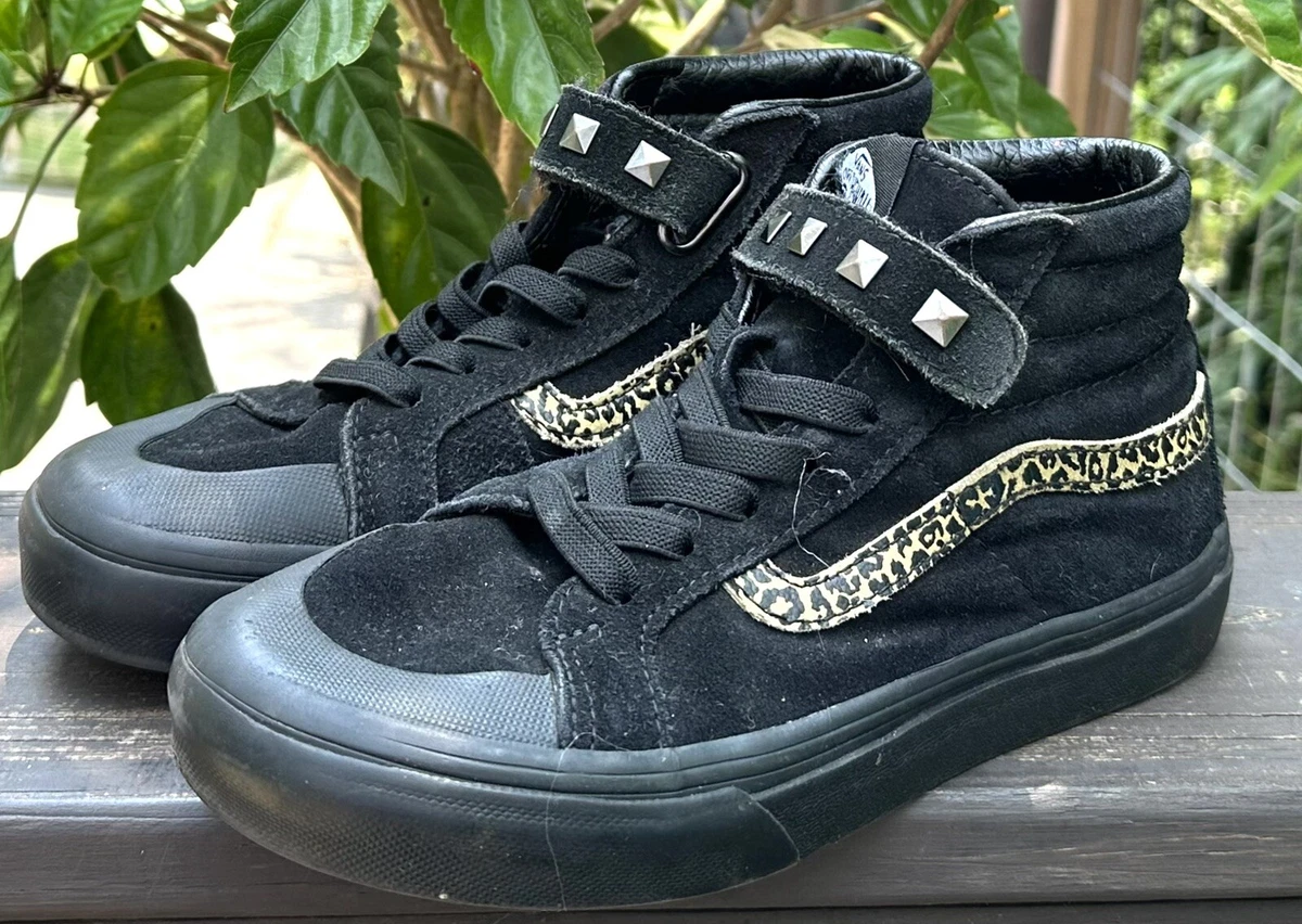 Black top vans 2.5