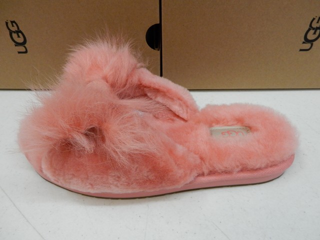 ugg slippers size 9 womens