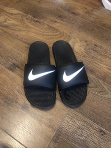 nike benassi 37