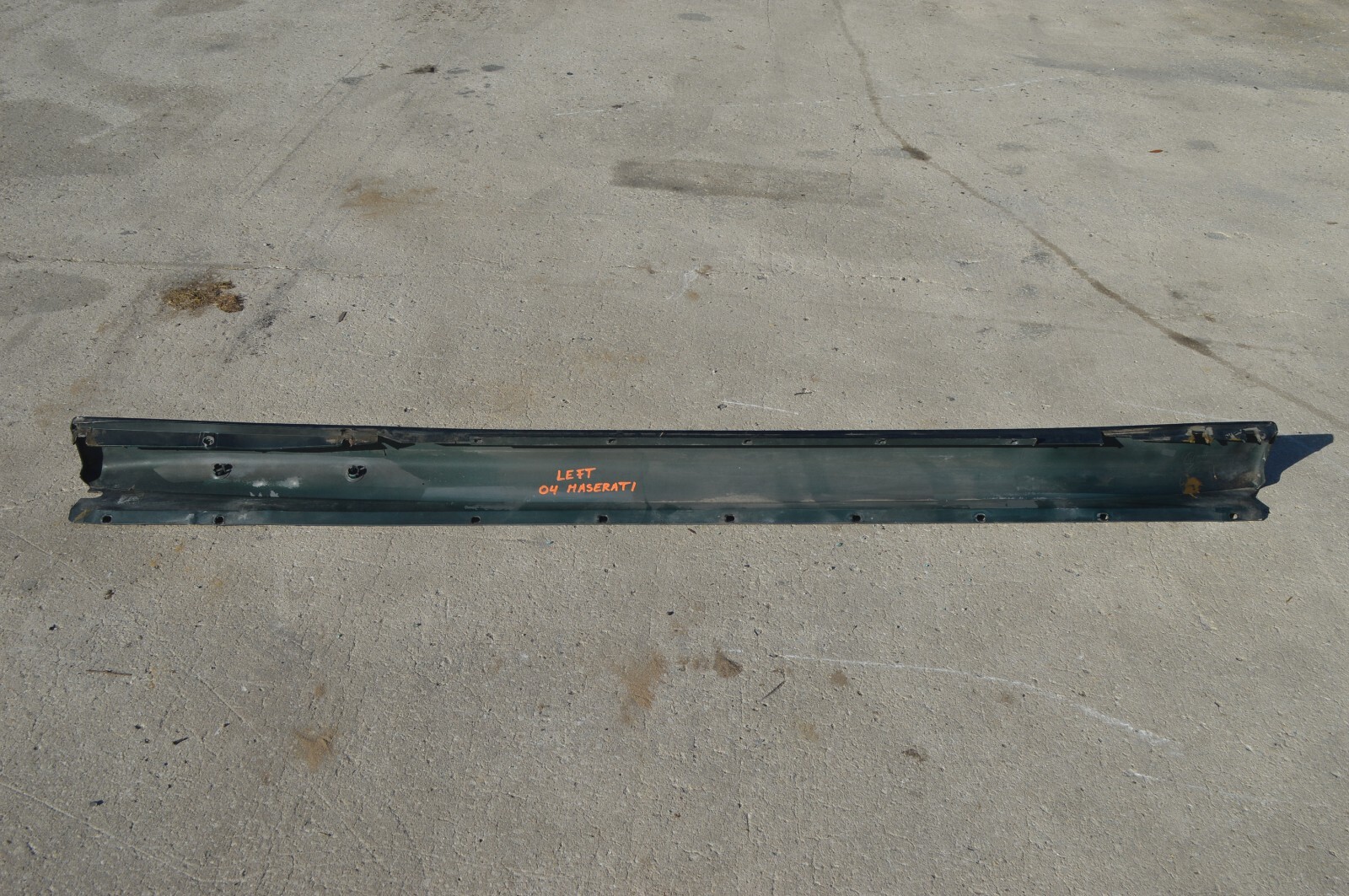 2004 M138 MASERATI COUPE GT LEFT DRIVER SIDE SKIRT ROCKER PANEL GREEN
