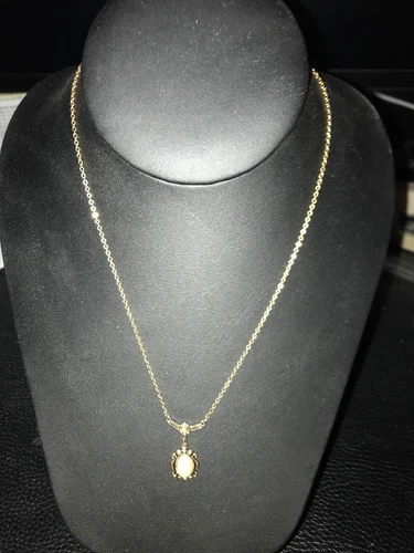 Vintage costume jewelry - Necklace with Rhinestone pendant. #39461