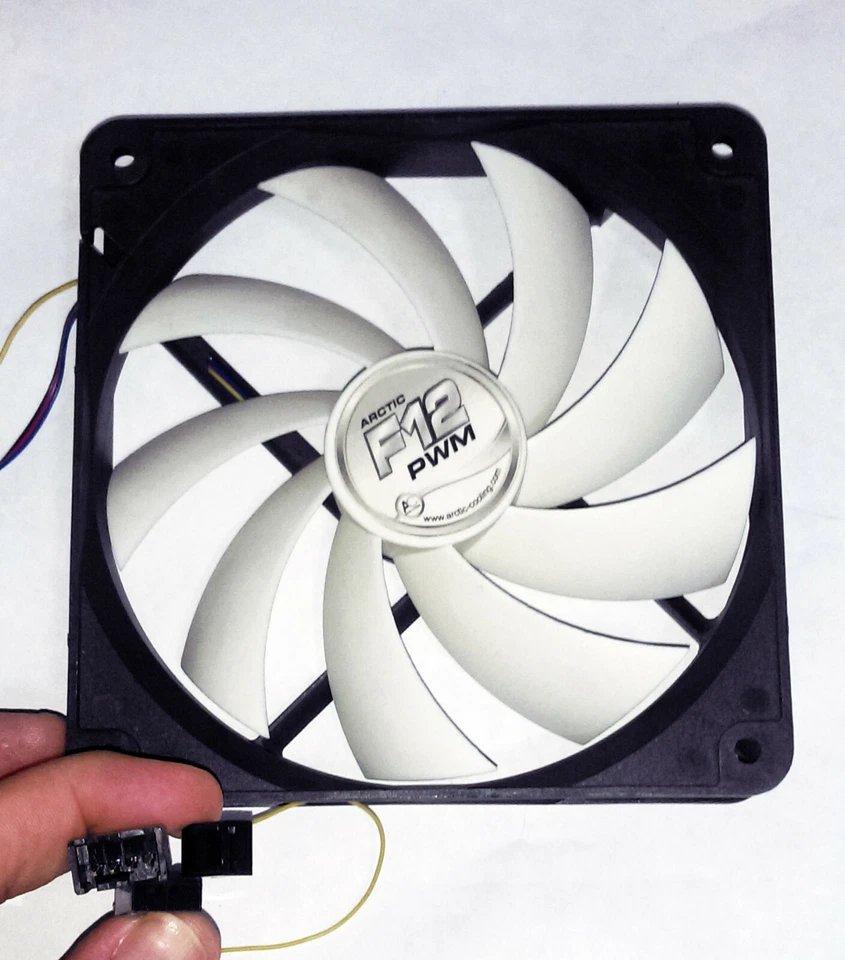 Mix 5-pack: Zalman/ Antec/ Artic 120mm PC Case Cooling Fans,3pin/4pin Molex - Image 2 of 4