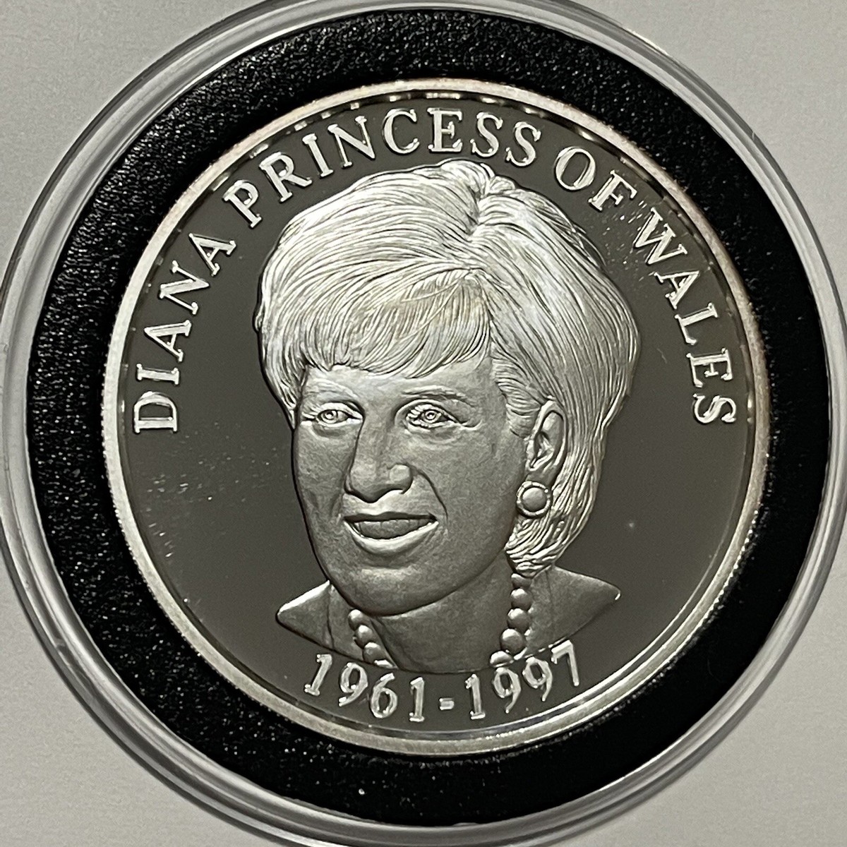 ★ダイアナ妃メモリアル Silverproof memorial coin ダイアナ妃SILVAProofMemorial Coin PRINCESS DIANA Memorial Coin