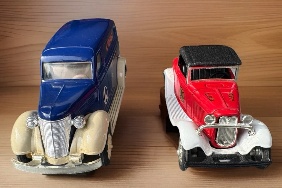 Lionel/Ertl F085 - Delivery and Fire Chief Car - Image 3 of 4