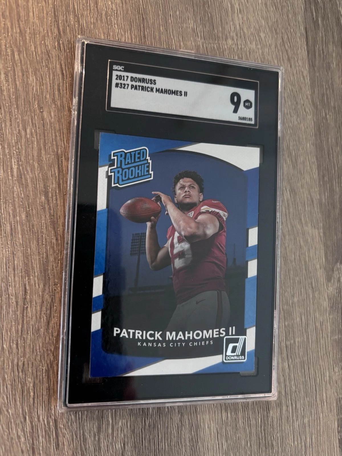 Patrick Mahomes trading card