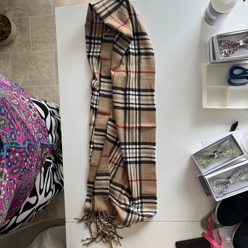 Nueva bufanda a cuadros tostada sin etiquetas para hombre con negro, colores de acento rojo, mezcla de cachemir Foto 4 de 4