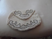 Vintage Ladies off white beaded evening coin purse