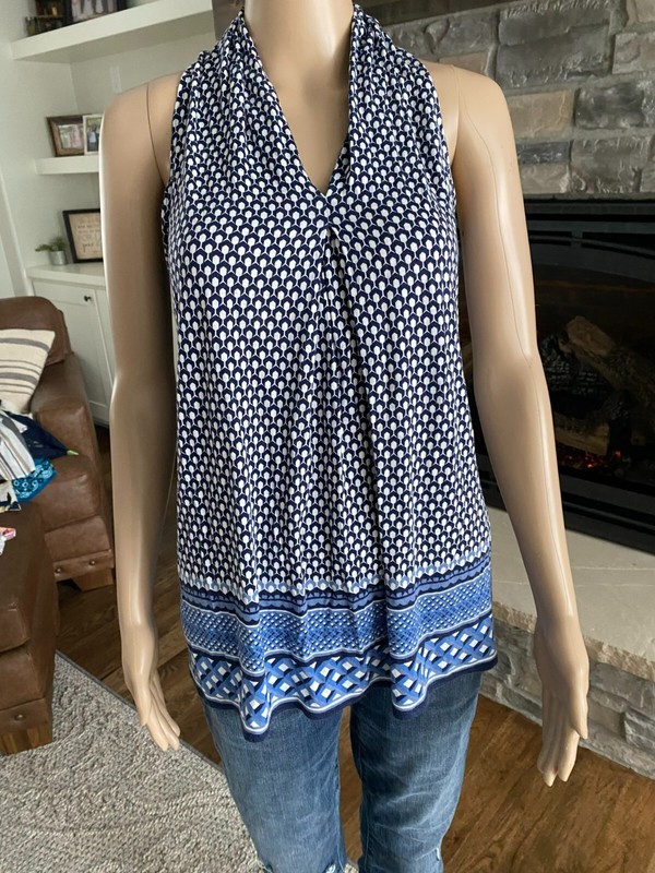 Max Studio Women's Blue and White Sleeveless Blouse Size Small - 028