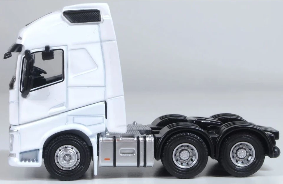 OXFORD DIECAST - VOLVO FH4 Cabina 6x4 Bianco - 1/76 - OXF76WHVOLCAB - Immagine 3 di 4